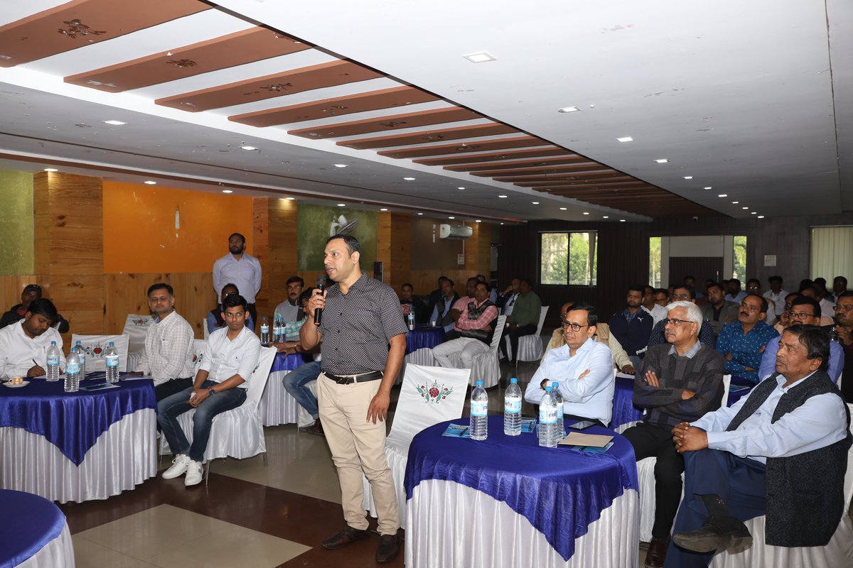 Mera HP Pump Durgapur (@hpcl_durgapur) on Twitter photo "Together we build our future better."
Engaging with our Business Associates, understanding the market in a holistic approach, and making Team HPCL a strong force.
<a href="/HPCL/">Hindustan Petroleum Corporation Limited</a> <a href="/Rg03Goel/">Rajeev Goel</a> <a href="/iammohitdhawan/">Mohit Dhawan</a> "Together we build our future better."
Engaging with our Business Associates, understanding the market in a holistic approach, and making Team HPCL a strong force.
<a href="/HPCL/">Hindustan Petroleum Corporation Limited</a> <a href="/Rg03Goel/">Rajeev Goel</a> <a href="/iammohitdhawan/">Mohit Dhawan</a>