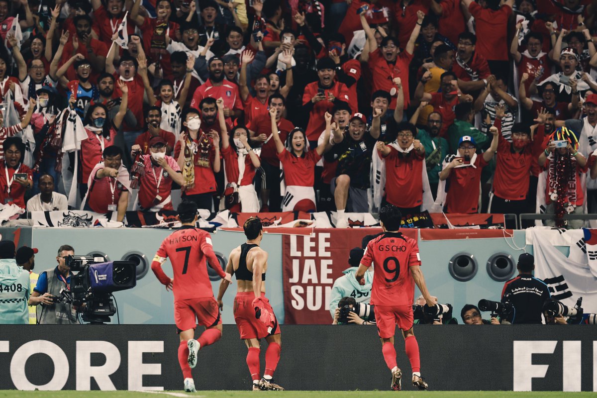 Wolves's tweet photo. Scenes.

🇰🇷🙌 https://t.co/4ip8YQMHwE