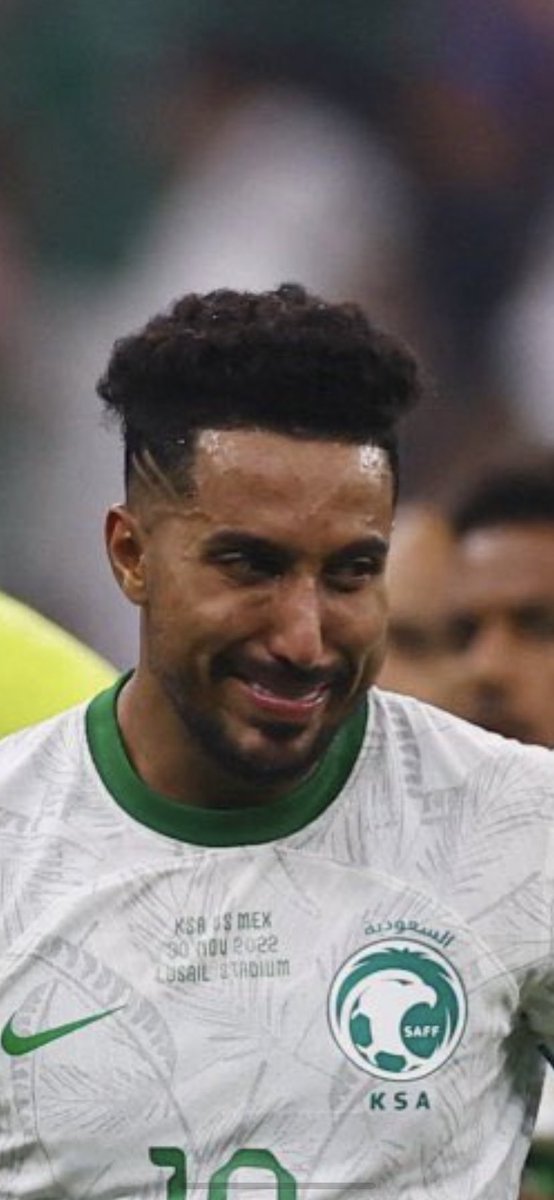 دموع مشجعي #المغرب امس
دموع الكوريين اليوم 
وإخراج #كريستيانو_رونالدو د 65 رغم عدم رضاه !
هي دروس حية لكل من يجامل على حساب سمعة وطنه .. دروس لكل مسئول متعصب يبحث عن مجد شخصي للاعبي فريقة ! 

#كوريا_الجنوبيه_البرتغال