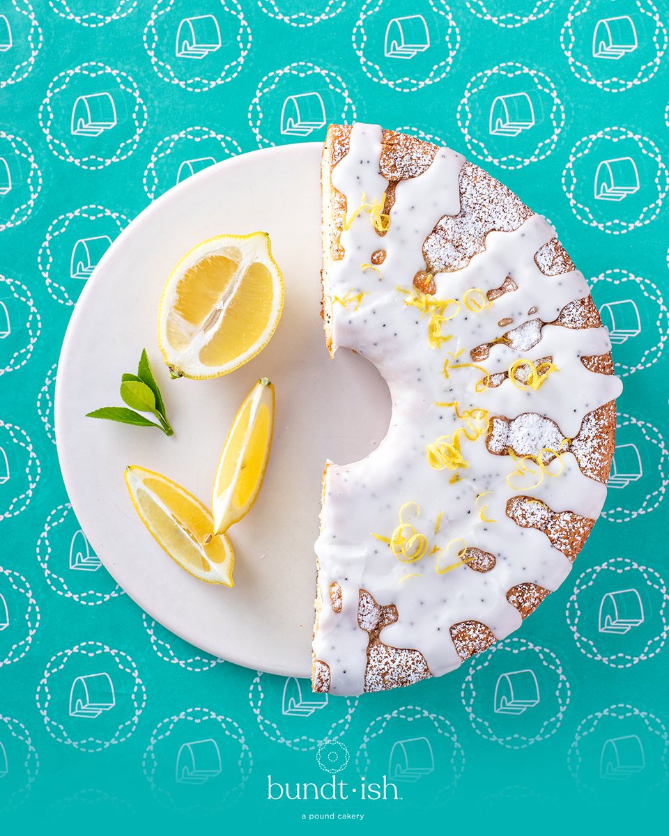 bundtish's tweet photo. Our Poppin' Lemon Poppy™ #poundcake is a show-stopper that packs a punch!!! The lemon glaze, poppy seeds, and fluffy texture combine for a decadent treat you’ll want to share with family and friends.

#freshneverfrozen #bakery #bundtish #momentsbythepound #seasonofmoments https://t.co/PcRNgetZhs