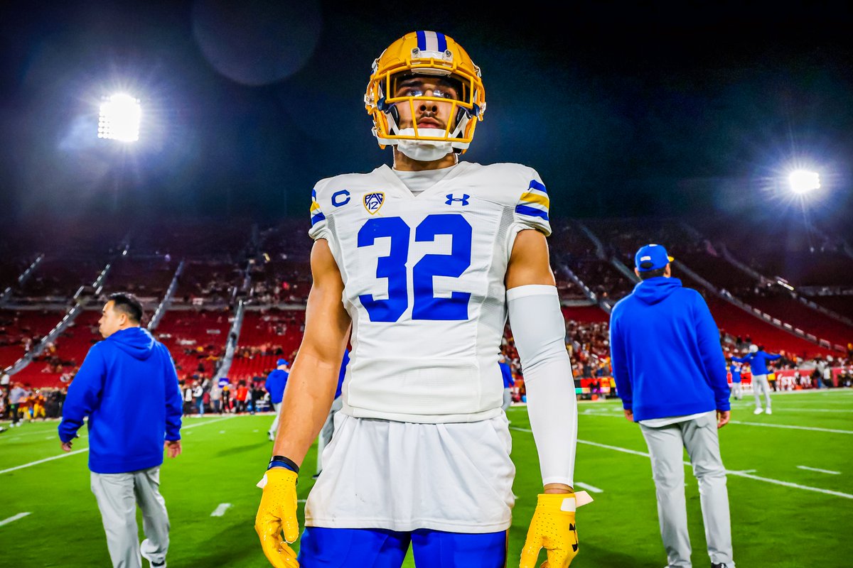 Some well deserved recognition for our guys 🤝

2022 <a href="/PFF_College/">PFF College</a> All-Pac-12 Team

<a href="/jackson_sirmon/">Jackson Sirmon</a> 𝙁𝙞𝙧𝙨𝙩 𝙏𝙚𝙖𝙢
<a href="/Jdhunter_3/">Jeremiah D. Hunter 3️⃣</a> 𝙎𝙚𝙘𝙤𝙣𝙙 𝙏𝙚𝙖𝙢
<a href="/THEJAYDNOTT/">Jaydn Ott🇼🇸</a> 𝙏𝙝𝙞𝙧𝙙 𝙏𝙚𝙖𝙢
<a href="/theDScott7/">Daniel Scott</a> 𝙏𝙝𝙞𝙧𝙙 𝙏𝙚𝙖𝙢

#GoBears