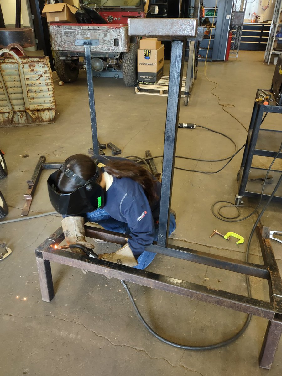 jacketpower1's tweet photo. Big shout to the AHS Ag welding students for helping to repurpose our 30 ish year old weight benches. Big thanks Mr. Mcdonald and Mr. Olsen for heloing out! @AHSAgMech #jacketpower #JPND https://t.co/t4tb7XzCqM