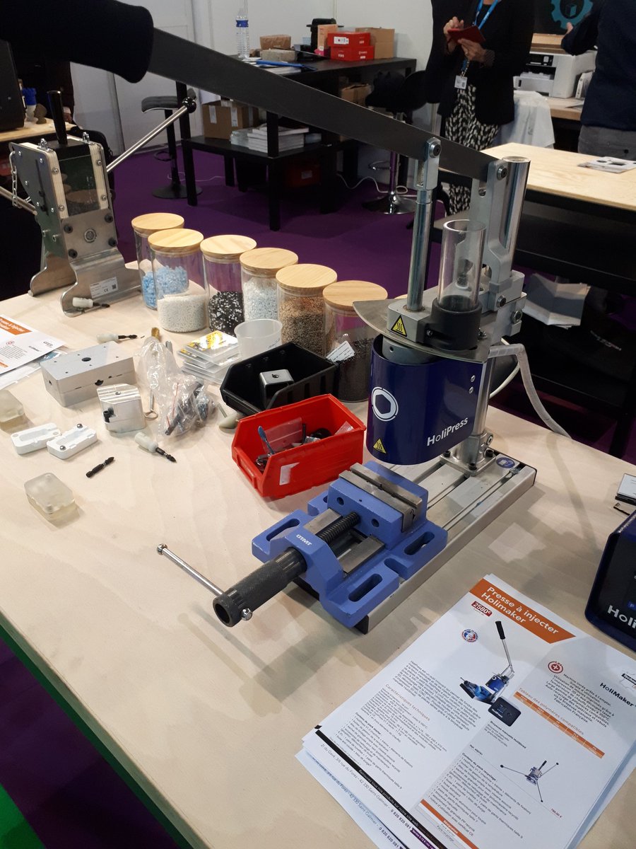 En recherche constante de solutions pédagogiques innovantes, <a href="/educatechexpo/">Educatech Expo</a> est un salon sur lequel nous prenons plaisir à retrouver nos partenaires (fournisseurs) et nos collègues au niveau national.
<a href="/LpoLouiseMichel/">LPO Louise_Michel</a> <a href="/RegionNormandie/">Région Normandie</a>