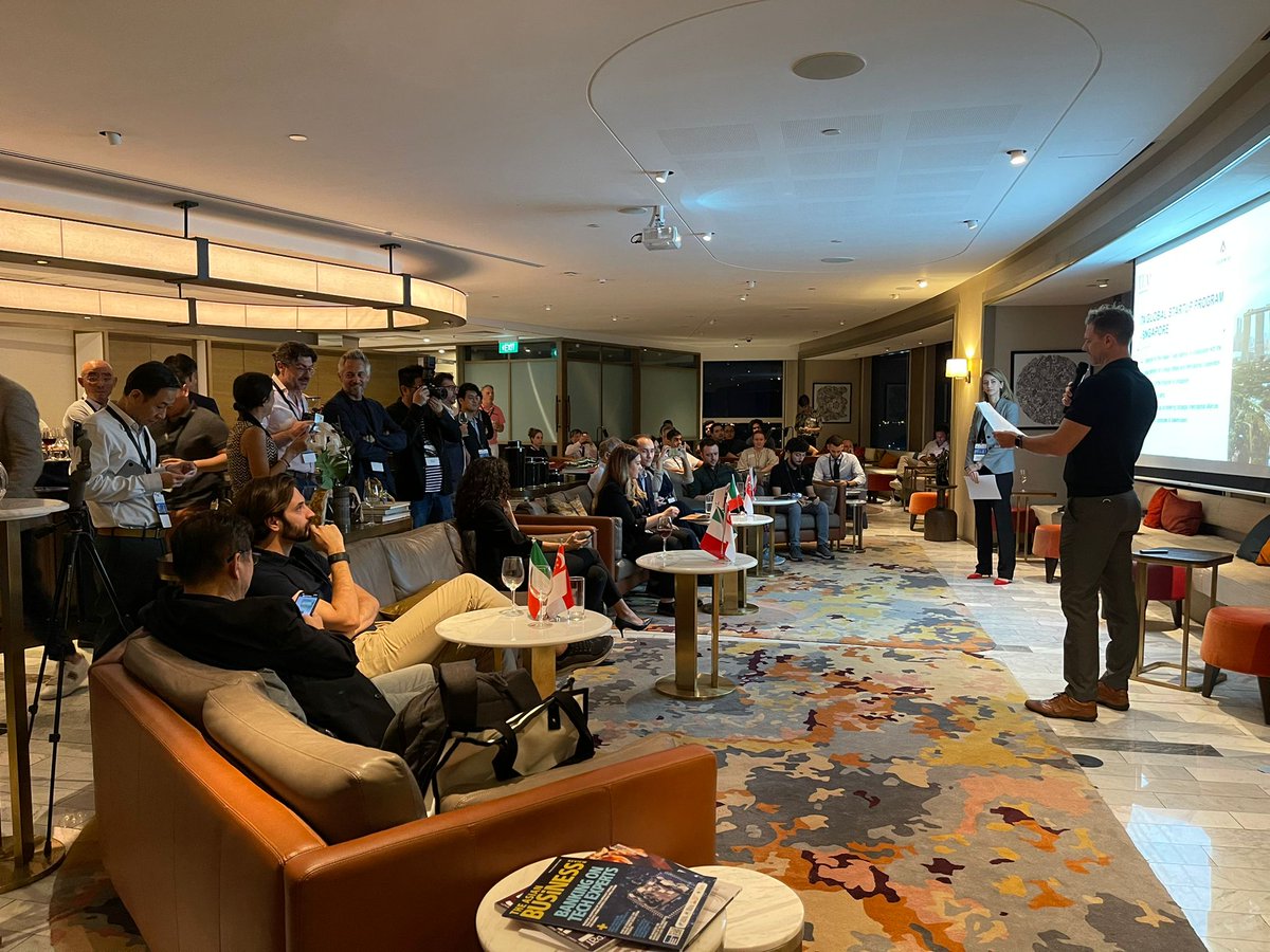 ITAstartup_'s tweet photo. Con il Demo Day si è concluso il #GlobalStartUpProgram III a Singapore 🇸🇬
Con il supporto di @asia_vc, 7 #startup 🇮🇹 innovative hanno presentato i propri servizi a più di 50 investitori, corporate e consulenti locali, dando già inizio a collaborazioni commerciali
#GSUP3 https://t.co/ypiqVEs5eL
