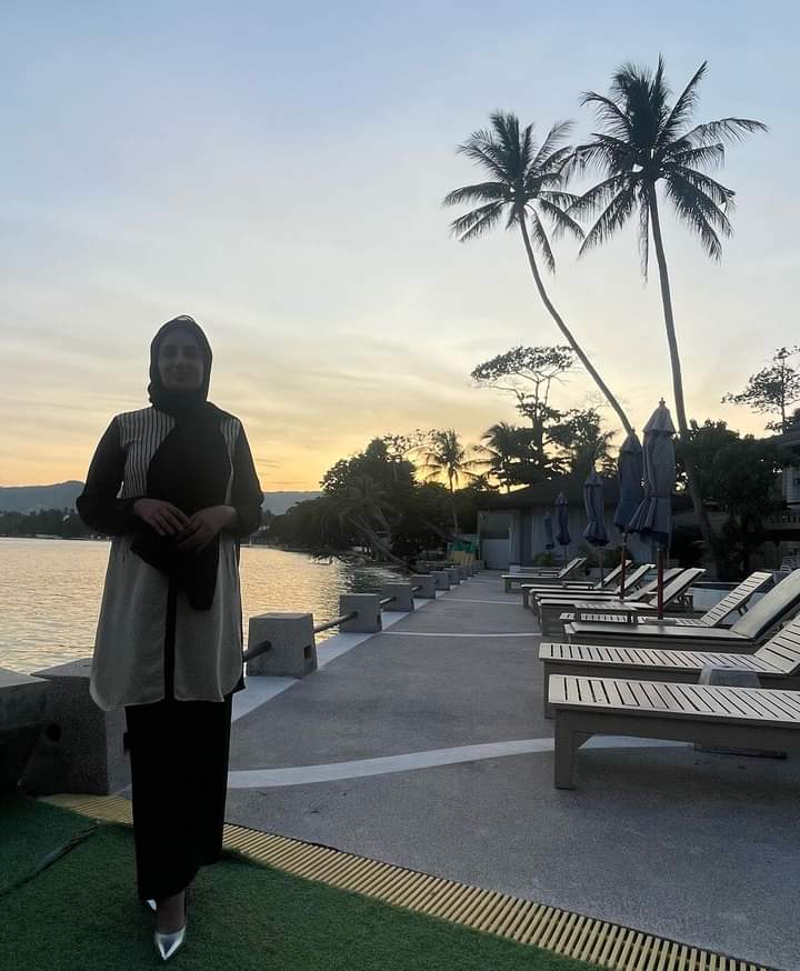lifelinefarah's tweet photo. شام کے گہرے سائے۔۔
اور
میں۔۔
#throwback #recentpast #beach #sunset #kosumai #chabacabana #thailand #travel #life #instagood #2022 https://t.co/inYPtktryo