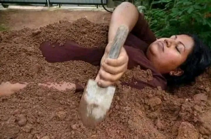 vhin_world's tweet photo. Andrew Ayew right now
#Bringbackthehate #ghanavsuruguay https://t.co/DsyLsVgwg1