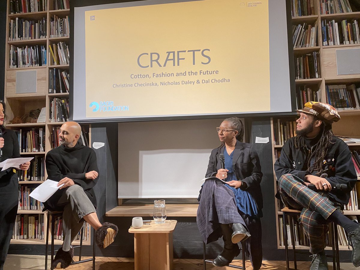 Dorcasstories's tweet photo. Symposium: #StoriesofCotton @CraftsCouncilUK final panel @DrCChecinska #NicholasDaley and chair #DalChodha discuss the centrality of cotton and the stories that interconnect fashion thru remembering/rehearsing/forgetting , & creating celebratory dialogues https://t.co/Gj65Au6Zdm