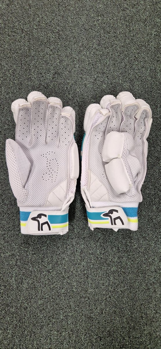 talentcricket's tweet image. COMPETITION TIME - To enter our latest competition to win a pair of the new 2023 edition @KookaburraCkt Rapid 2.1 Adult Right Handed batting gloves, just follow us, re tweet and like this post.
The draw will be made on Friday 9th December. 
#Goodwick #onestopcricketshop