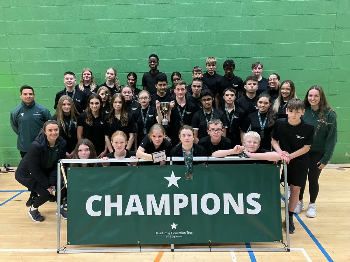 CharnwoodColl's tweet image. So incredibly proud to celebrate with our rowing team this morning. Two years ago we were bottom of the dret league table, this year they became #champions @dretsport #rowing @dretnews