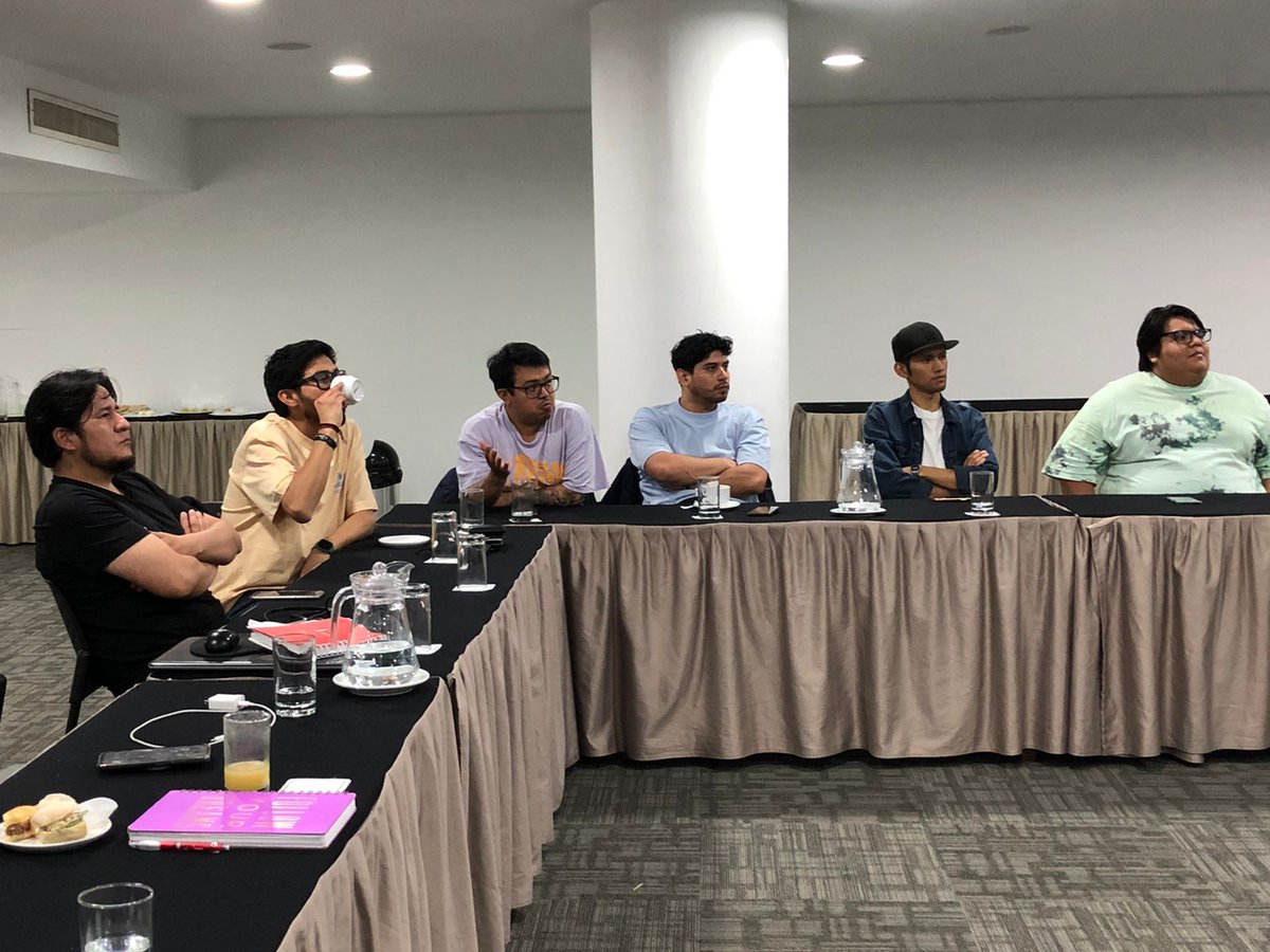 uniamericas's tweet photo. 🇵🇪Ya en Lima junto a nuestrxs compañerxs de @SUTRAHYM en el Taller sobre negociación colectiva y crecimiento sindical 💪🏾 https://t.co/Rdl01qVFoG