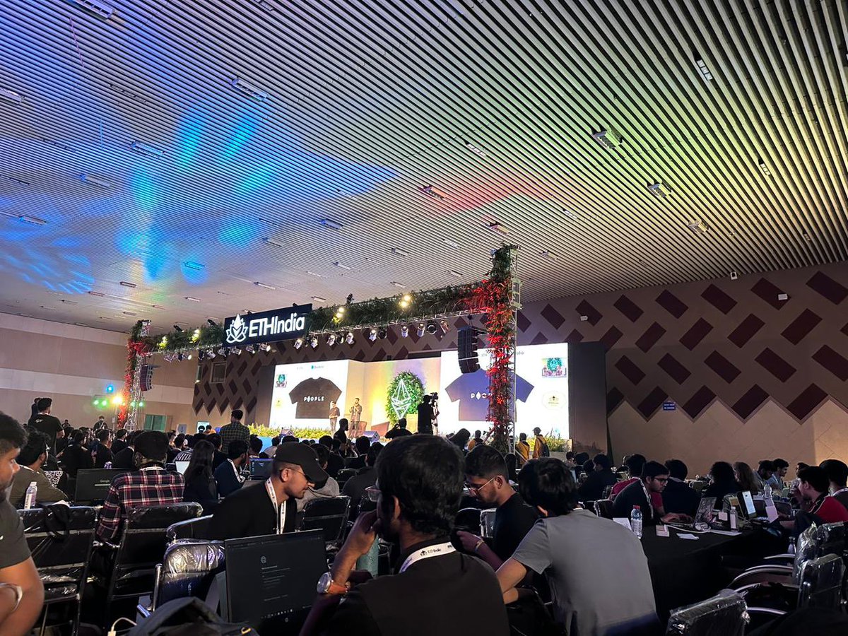 CreateProtocol's tweet image. First visuals coming from Create Protocol team at @ETHIndiaco 💛🔥

To the moon 🚀

Ready to take the #NFT world by storm with #CreatorConsole, a No-Code NFT Platform for simple #NFT Creation for all #creators and #artists 💜