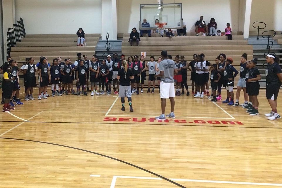 We're thrilled to share we are a 2022 Sports 4 Life grant recipient! Co-founded by <a href="/WomensSportsFdn/">Women's Sports Foundation</a> &amp; <a href="/espnW/">espnW</a> &amp; supported by <a href="/Gatorade/">Gatorade</a>, this initiative increases sport participation for girls of color across the U.S. Learn more: bit.ly/3CBwDfo #KeepPlaying #FuelTomorrow