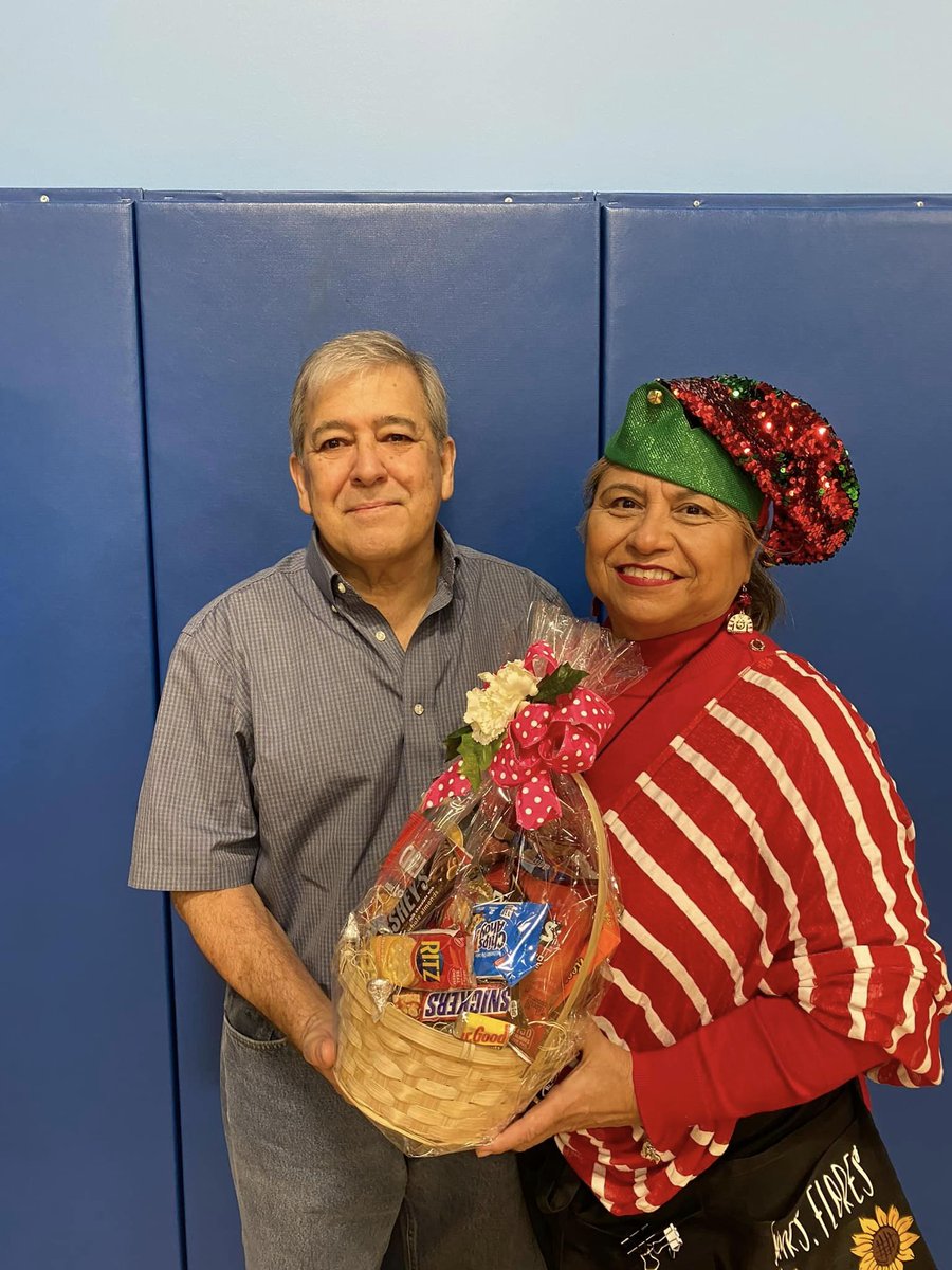 BCISD's tweet photo. "Congratulations to our Paraprofessional of the Month, Mrs. Mayra Rodriguez and our Teacher of the Month, Mrs. Magaly Flores. These ladies work so hard everyday, we greatly appreciate them and all that they do. 💙💛" - Linnie Roberts Elementary https://t.co/lzkU3VIllu