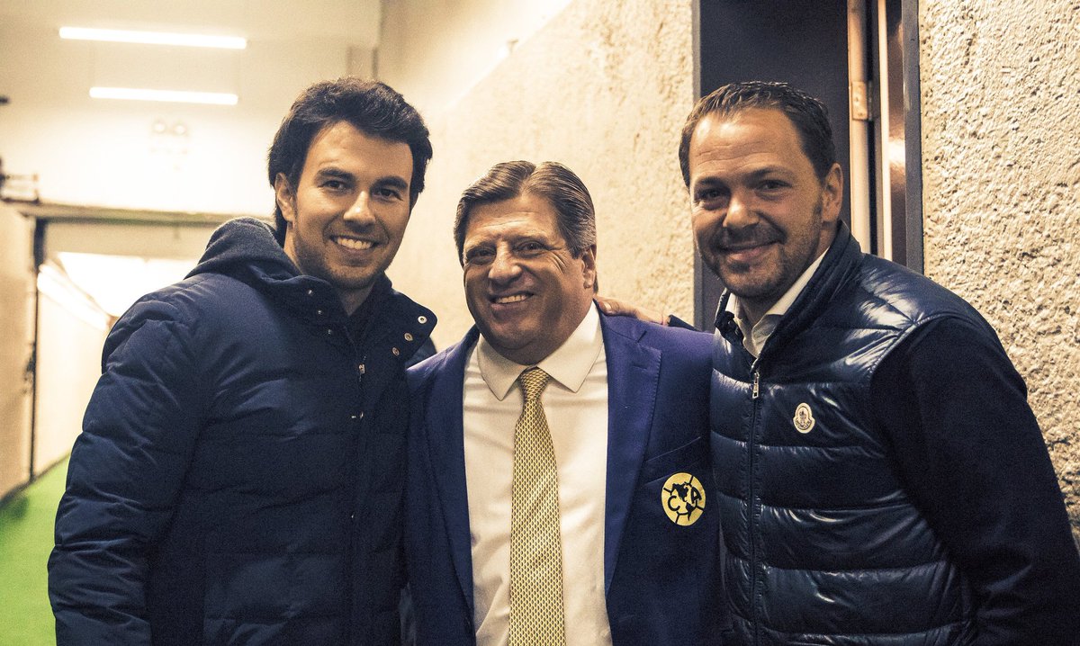 Oigan que bonito que Sergio conozca a los jugadores del equipo de sus amores.
Yo que daría por una foto con @ortiz_palermo y @diogodob 🥹🫶🏼 