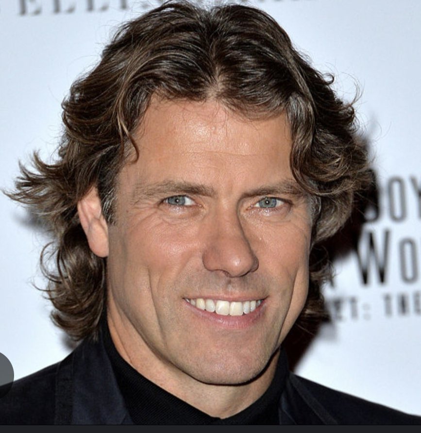 SamCrowther12's tweet photo. Feel like @jackwhitehall  is going through a slight @JohnBishop100 phase surely not just me who sees it. #poshboy #jokes #comedian https://t.co/zsFs0YQFcL