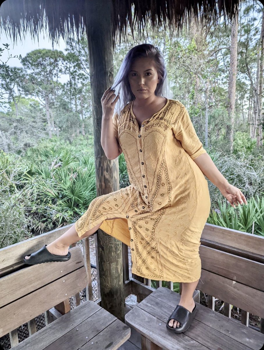 amirathefoxxx's tweet photo. Impossible is Nothing, for The Goddess 👑✨🌒
I am the Creatress and you are here to tribute to my Being. 🙏
#ebbandflow #goddessworship #goddesssamarah #findom #majesty #selfempowered #selflove #onewithnature #florida #exotic https://t.co/pqdS5eOat5
