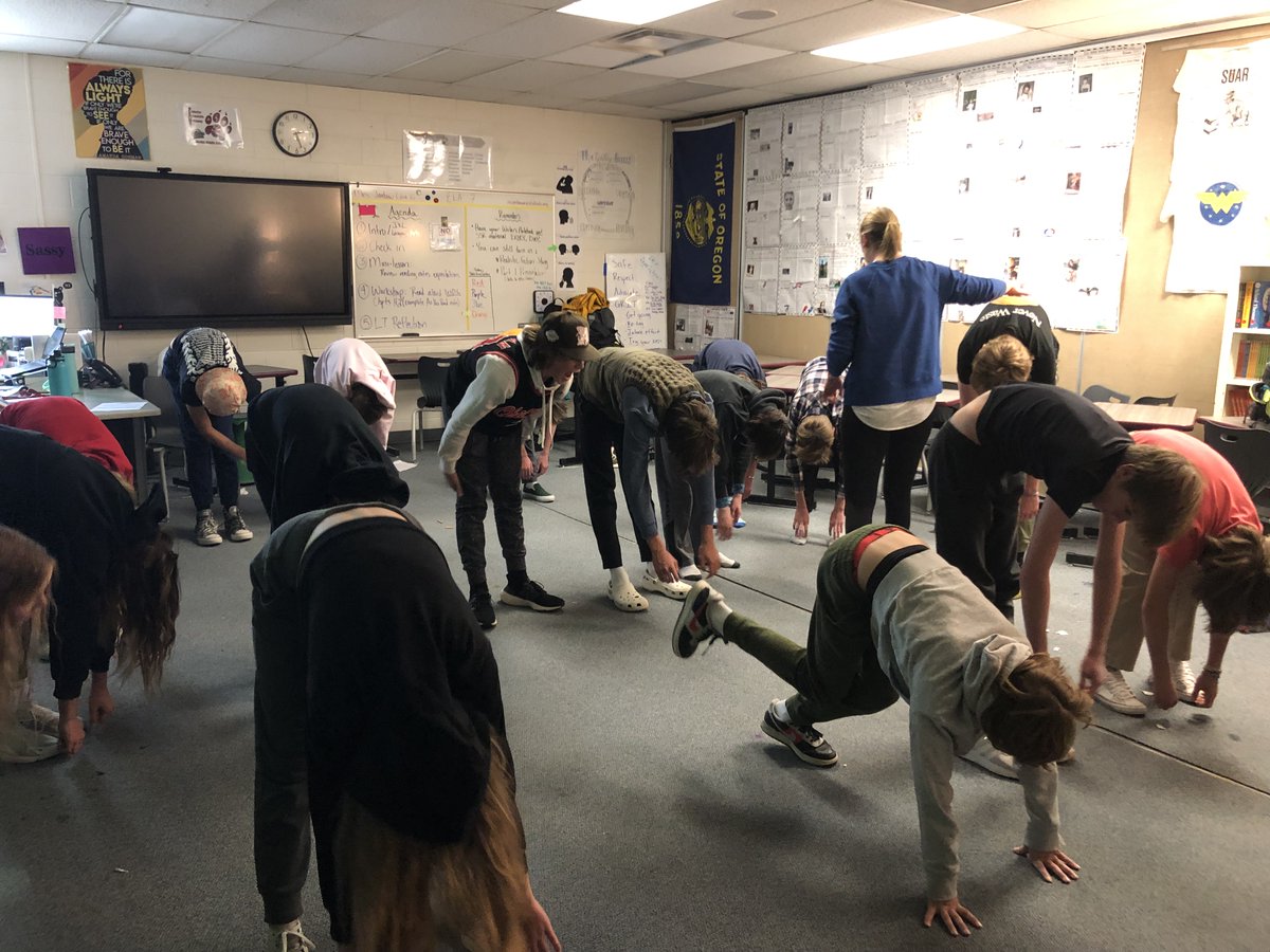 Parent and PTO member, Stephanie Crecca, came to do a yoga lesson with a group of GT students.
#BruinStrong#BelieveinBlevins#PSDProud#Yoga#Gifted&amp;TalentedELO#Learning#Exercise