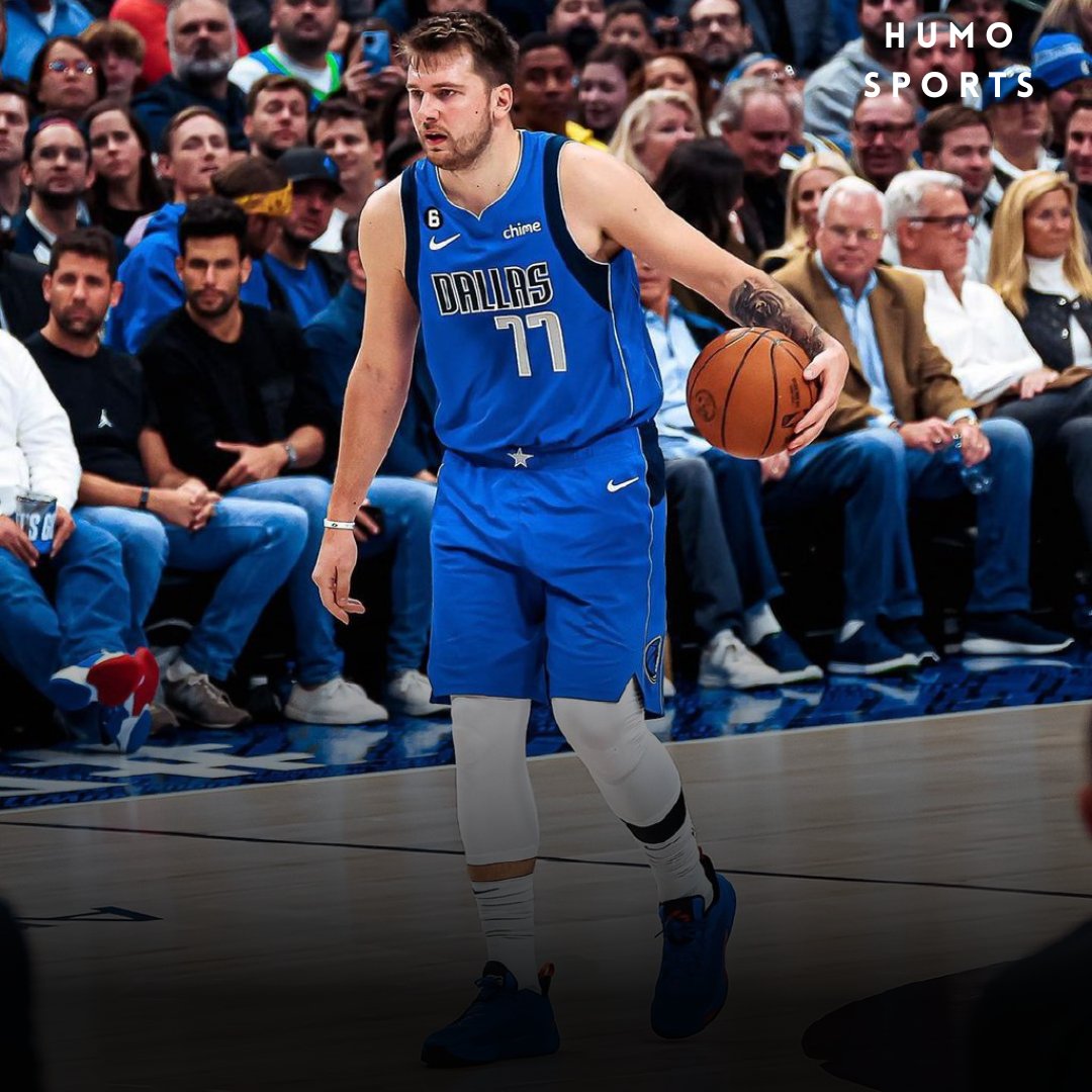 ProdencaSports's tweet image. Luka Dončić esta promediando 33.6 puntos, 8.7 rebotes y 8.7 asistencias por partido

Solamente oscar robertson, Michael Jordan y Russell Westbrook promediaron 30/8/8 una temporada.

#NBA | #MFFL 

#HumoBasket