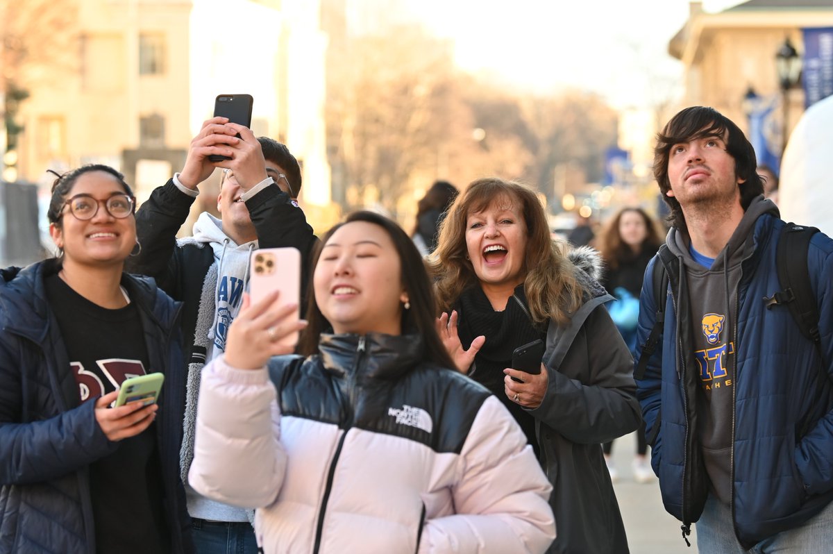 The perfect morning for the <a href="/PittEngineering/">Swanson School of Engineering</a> <a href="/ChemePitt/">Pitt ChemE</a> CHE 100 students to launch their hot air balloons!  Four balloons stayed aloft for over 3 minutes!  So very proud of their hard work!  <a href="/think_little/">Dr. Steve Little</a>