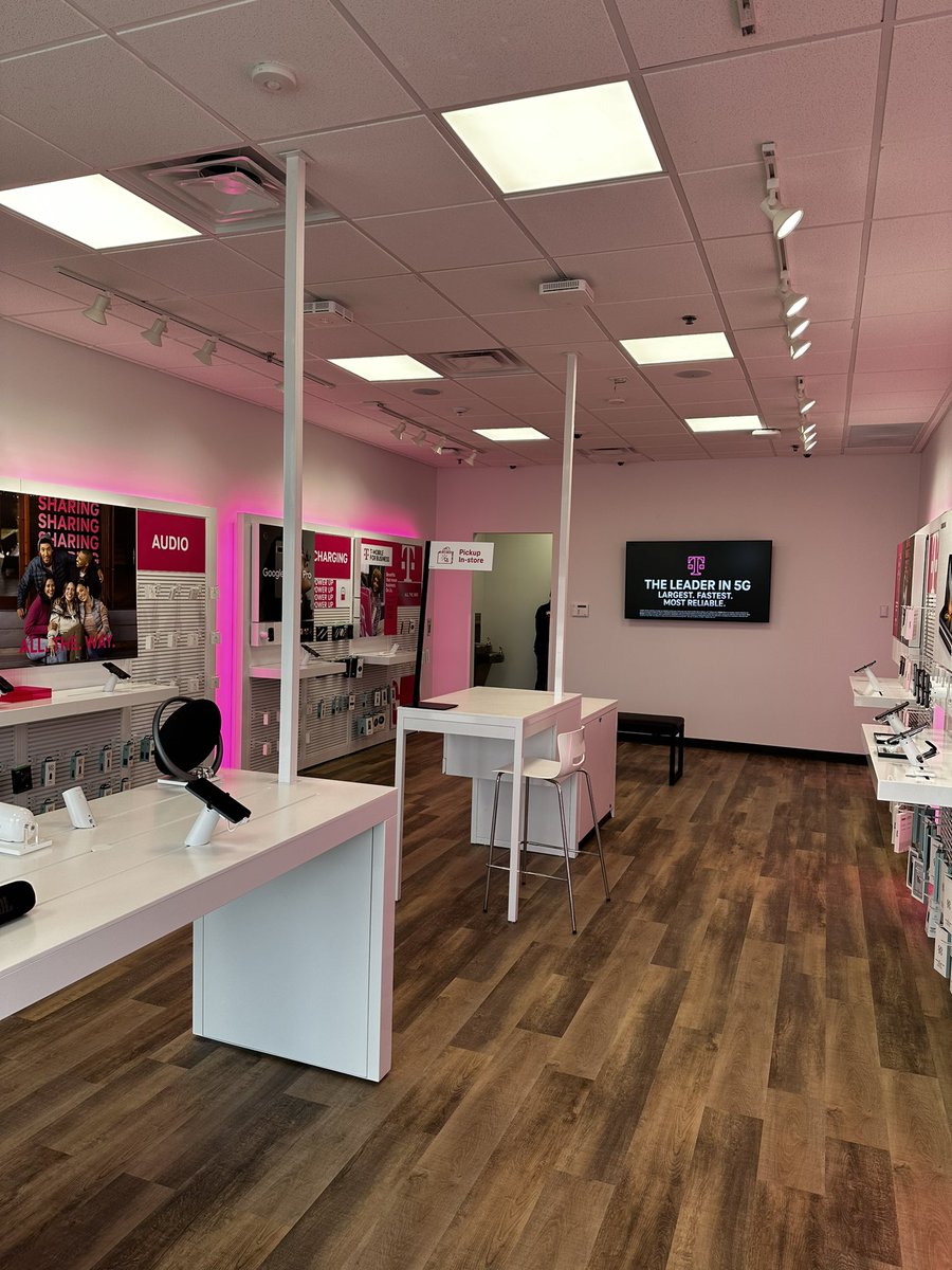 Great day to open a new store. This one tested us. Still waiting for a few things but we got it done and we are serving customers. Savoy, IL watch out. <a href="/Cunningham_STL/">Chris Cunningham</a> <a href="/pedrobyers1/">Pedro Byers</a>