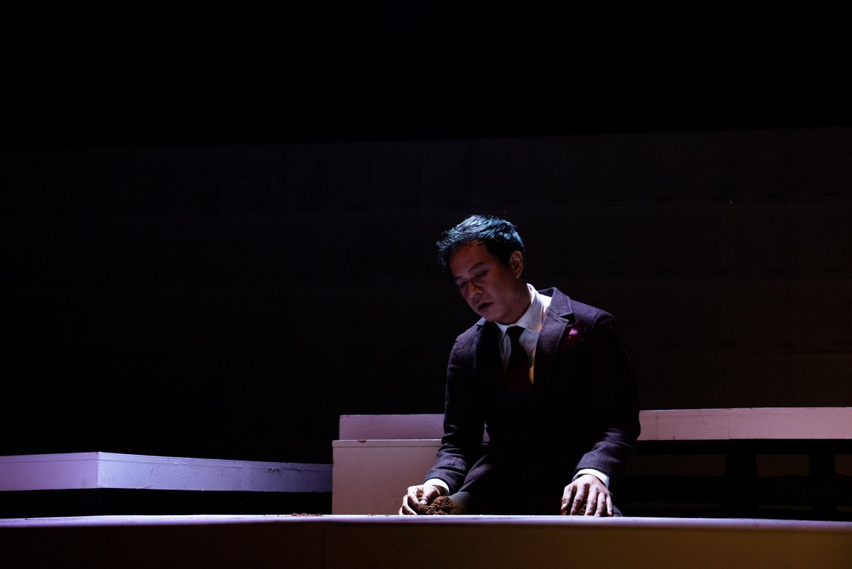 Ylcello's tweet photo. #dirkstheatre
#photography 
#theatreperformance 
#normal
#anthonyneilson https://t.co/3BmiBtzBAn