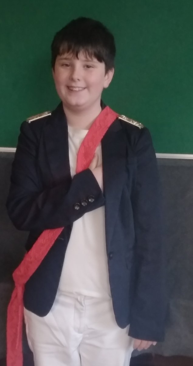 MsSchutteHBNS's tweet image. We had a very busy #historyweek2022  in Rang a 3! We learned a lot from our Guest Speaker; examining an old coin collection and creating a Time Capsule.