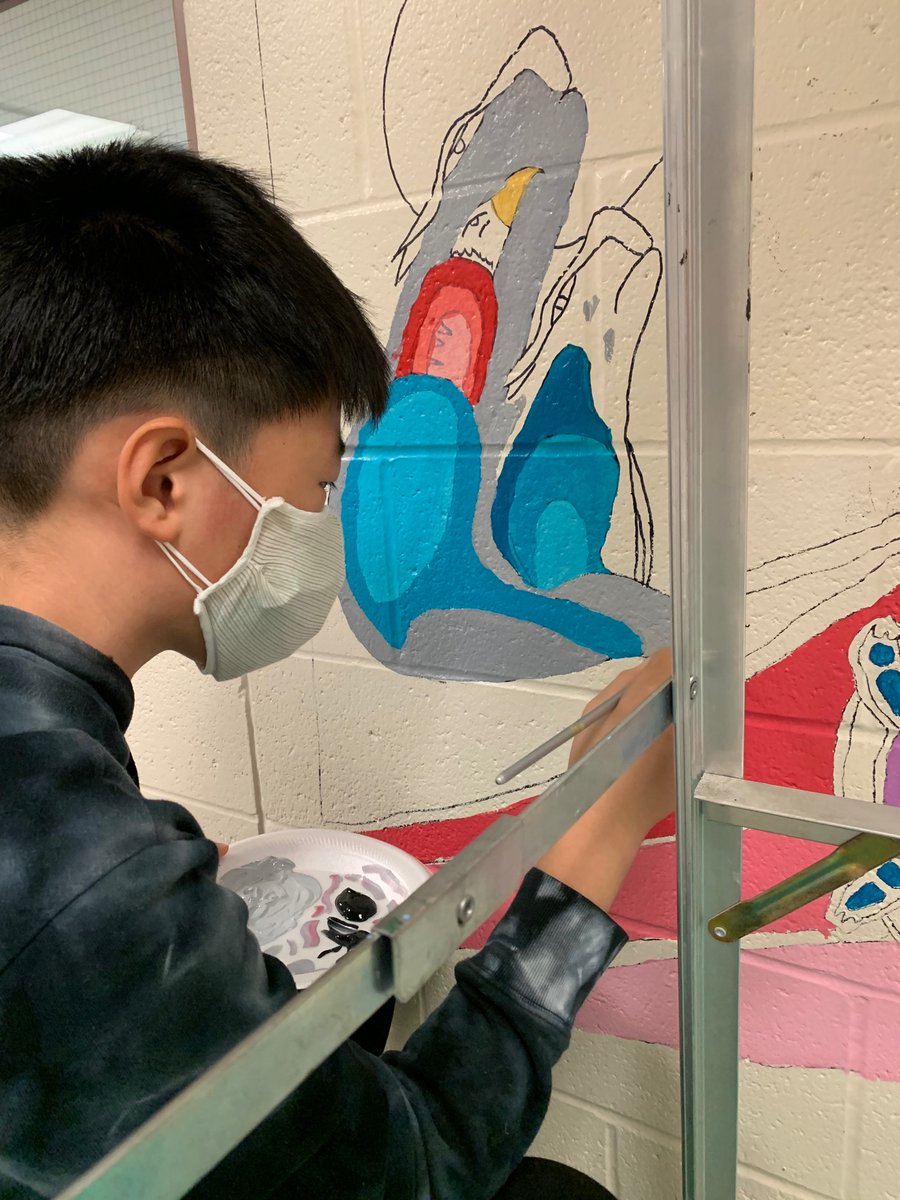 Ahsennase's tweet photo. Getting it done at @RedstonePS in @YRDSB @YRDSBArts 

Two weeks (classes) to go!
Will we make it?

Love these students, they’re showing a great deal of care &amp; mindfulness with the task at hand. 

Heard interesting conversations about “lo-fi” 🤔

#yrdsb_fnmi https://t.co/Y8wgbycYmW