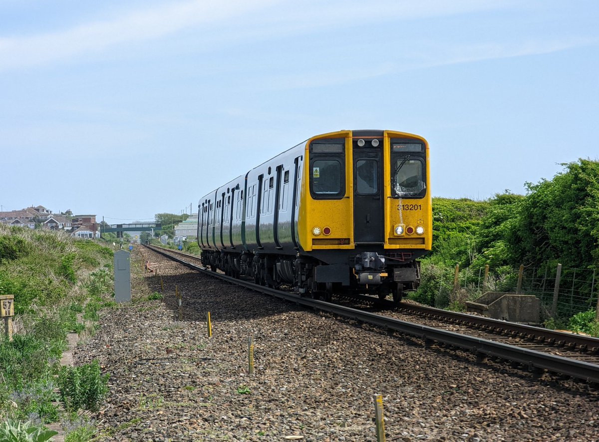 DownOnTheStour's tweet photo. DOTS Year in Review 2022: May Part 1
Main highlight had to be 'The All PEP Challenge' a day where I managed to ride all subclasses of PEP in one day!
#DispatchersOfTwitter #Railwayphotography #trainphotography #railwaytwitter #class315 #PEP #AllPEPchallenge https://t.co/beAbruiNPs