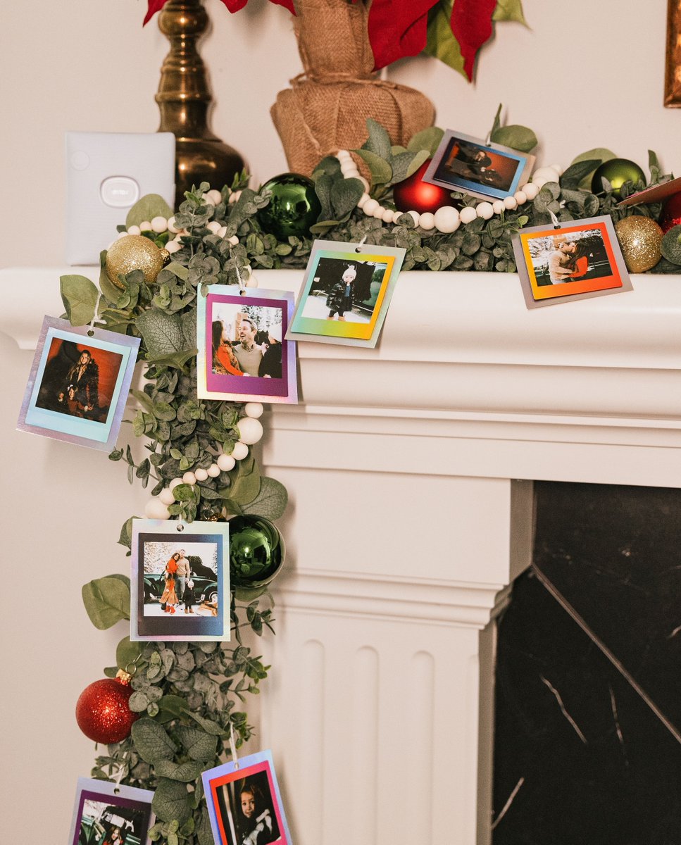 instax's tweet photo. The garland of our dreams 🤩
.
.
.
#DontJustTakeGive
#InstaxSquareLink
#GoBeyondTheFrame https://t.co/Ag2taRgHGq