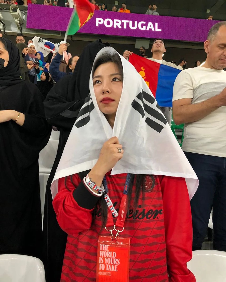 wheeix's tweet image. that kpop girl who brought luck for her country to win. south korea’s muse JUNG WHEEIN