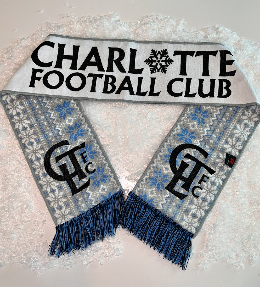 CharlotteFC_CFO's tweet photo. Our December Scarf of the Month just dropped in the Team Store and it’s got us in the holiday spirit. RT to win one! I’ll DM the winner tonight at 6p. ☃️⚽️❄️ https://t.co/B3S5BGBleK