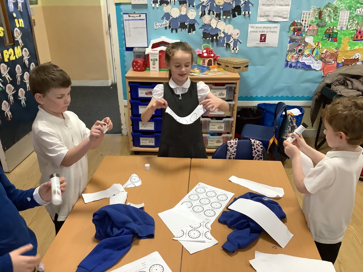 Mrs Mitchell tweet media