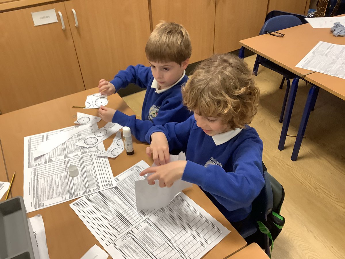 Mrs Mitchell tweet media