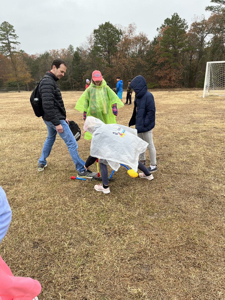 MsDuzich's tweet photo. A little rain couldn’t stop us @VaughnElemFISD @5thgradecamp22 https://t.co/UX0AGLjhG2