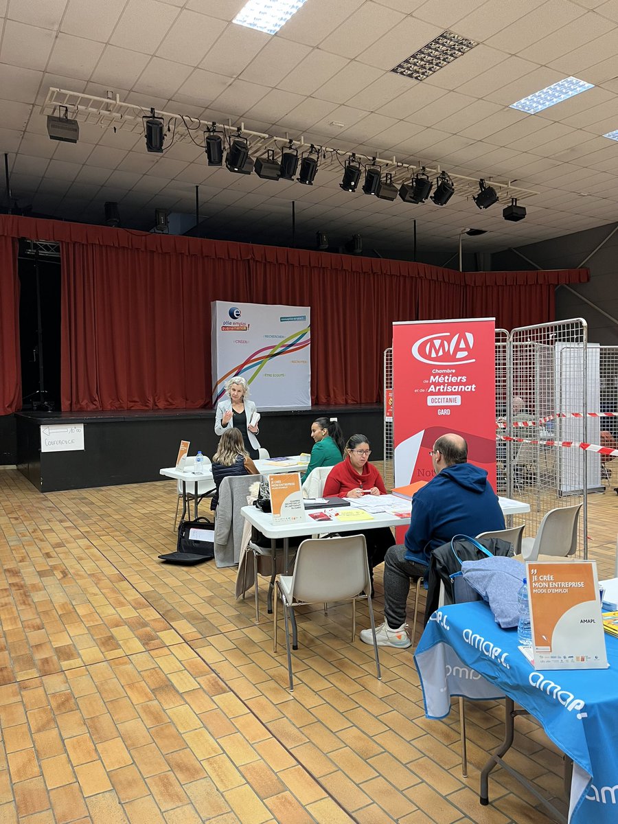 Belle réussite pour la 5ème édition des rencontres de la #création #reprise d’#entreprise tous les acteurs étaient réunis à #vauvert aux côtés de @pole_emploi 
👉 200 visiteurs 
👉conférence: créer son activité les 10 erreurs à éviter  
@FredericBESSET