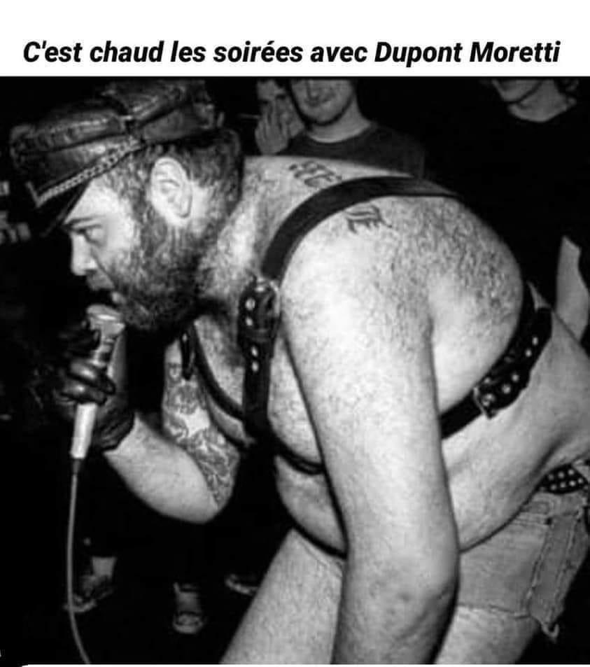 BombatakJeremy2's tweet photo. Celle là elle est pour toi baba @Cyrilhanouna #TPMP https://t.co/X7ahzFxQNa