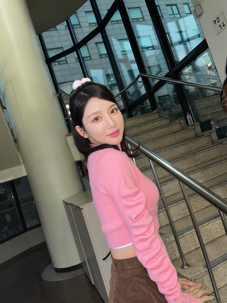 [Instagram] 021222 Actualización de #ALICE #DO-A 

Foto de Do-a en la cuenta de Alice en Instagram. 

“ [#do-a]

Muchas gracias Blris por animarme incluso en el clima frío y hoy estuve feliz gracias a todos ustedes ~:) “