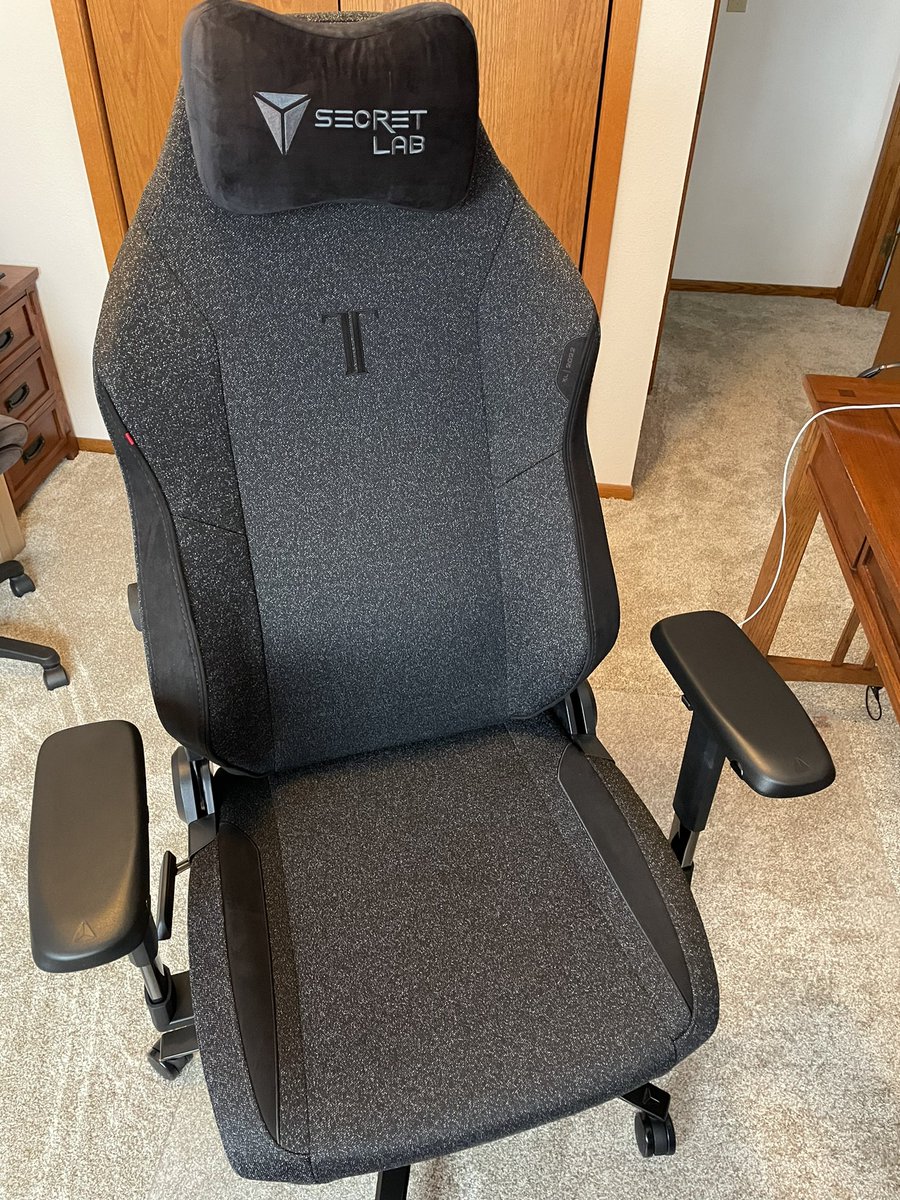 TobyHarford's tweet photo. Check out my new #secretlab chair🔥 https://t.co/Kd8jq1XMi7