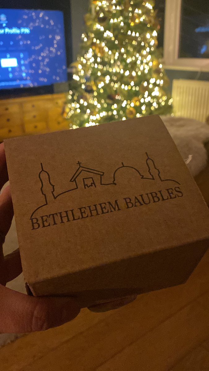 What a beautiful gift @ksjceaided @RacheyJ123 and still all in one piece 🎄