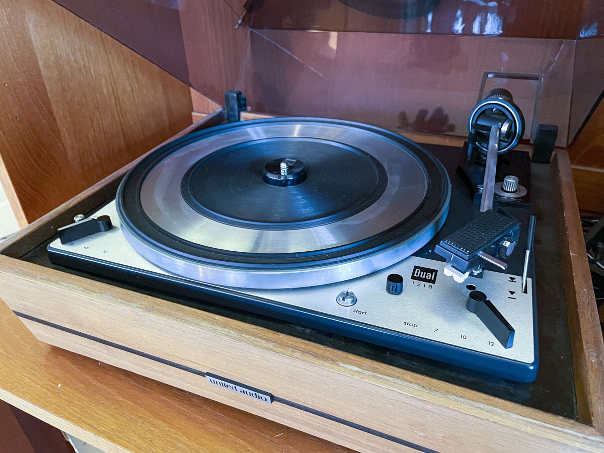 AaronSiepierski's tweet image. We've got some interesting finds here at our estate sale!

📍 15450 Windmill Pointe Dr Grosse Pointe Park, MI 48230

Among the items up for grabs are a stone axe head, signed pottery pieces, pottery ocarina, Palestinian embroidery, and much more.

#interesting #uniquefind