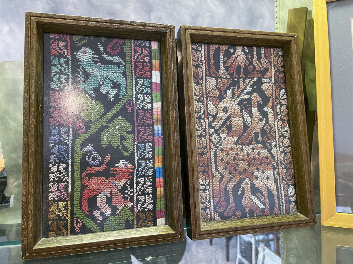 AaronSiepierski's tweet image. We've got some interesting finds here at our estate sale!

📍 15450 Windmill Pointe Dr Grosse Pointe Park, MI 48230

Among the items up for grabs are a stone axe head, signed pottery pieces, pottery ocarina, Palestinian embroidery, and much more.

#interesting #uniquefind