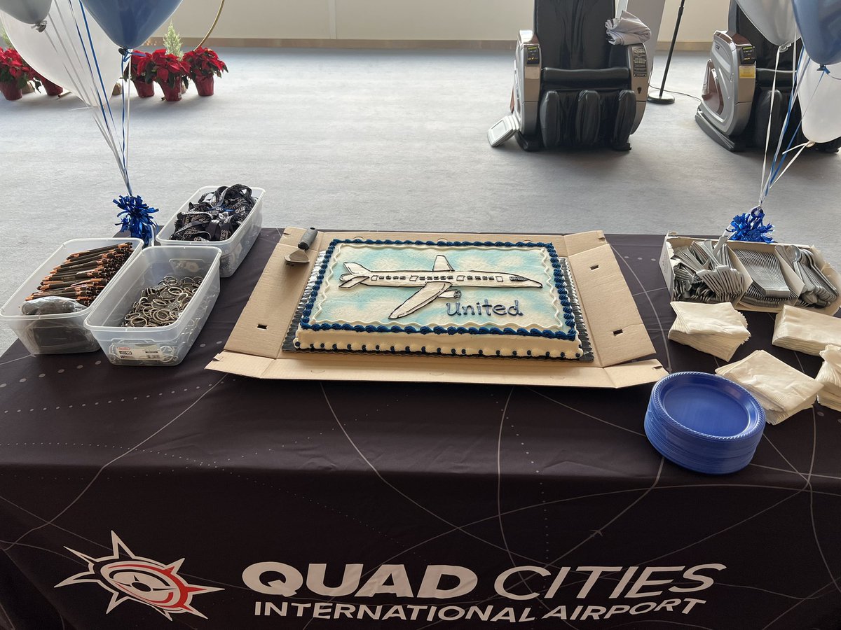 Yesterday we celebrated adding the @united CRJ-550 aircraft to @qcairport MLI. Another Opportunity for our passengers to experience premium experience through out their whole journey, and a bit of cake #CRJ550 #UnitedTogether @weareunited @Jmass29Massey @pratts84 @UA_Alicia