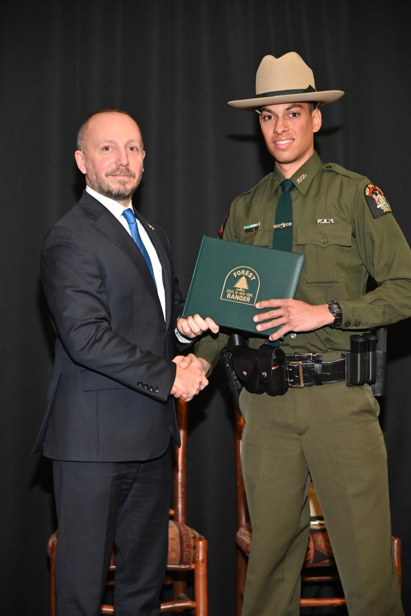 NYSDEC's tweet image. Congratulations to the 23rd Basic Class of New York State Forest Rangers! The 38 new graduates will join 121 current Rangers ensuring public safety and natural resource protection across DEC's 9 regions: governor.ny.gov/news/governor-…