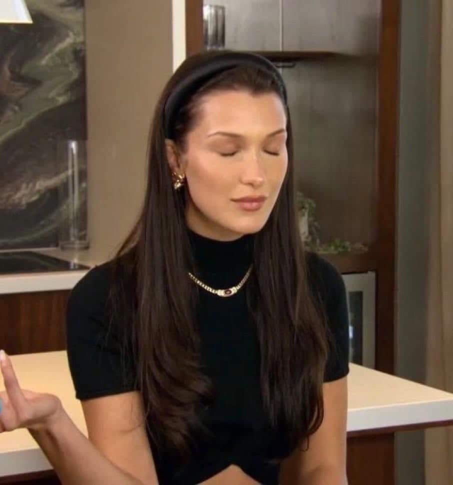 Me watching Gossip Girl in my head because I know all the dialogues