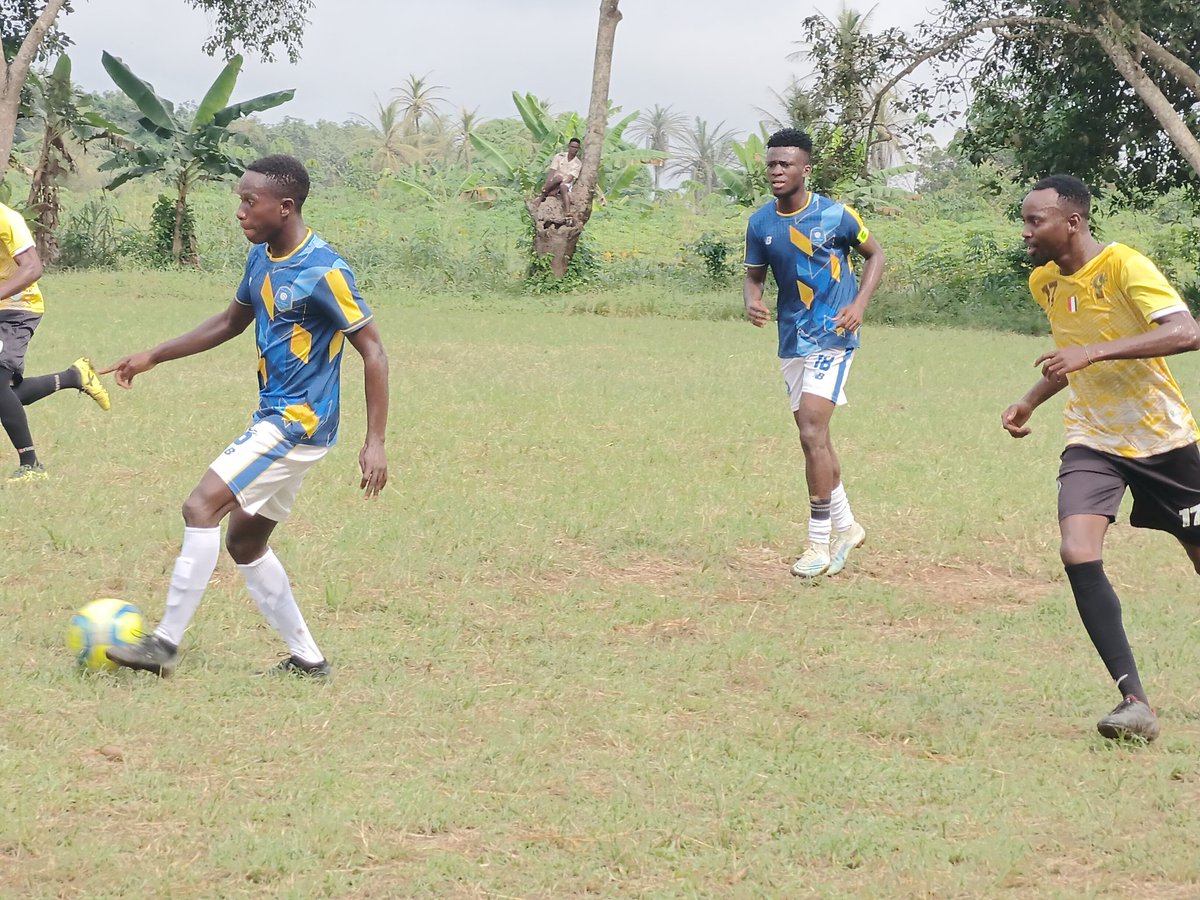 maxunitedfc's tweet photo. @maxunitedfc 
#DivisionRégionale
#Saison2022
#ObjectifD3
#MatchAmical
#MaxUnitedFCvsFCLune
Quelques images de la rencontre du jour... https://t.co/prpFlmGk9i