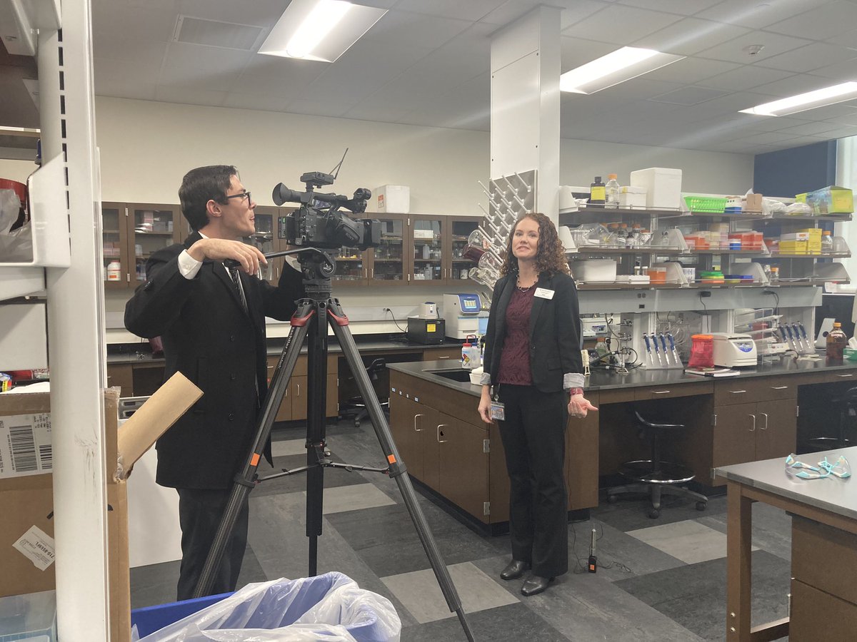blackledge_lab's tweet photo. Thanks to @ABC45TV for interviewing us and our students today about our lab work and recent @NIHR15 grant!! @hpu_nsf @HighPointU #HPU_URCW https://t.co/l7jdsJP3iC
