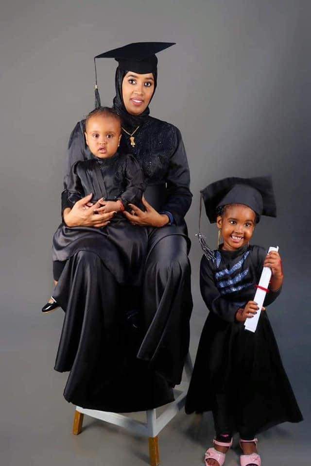 AbdirahmanMayir's tweet photo. Hooyo somaliyeed oo u dabaal degeysa shahadaada heerka labaad master guuul sucdi✅ https://t.co/ooKHvMuIJD