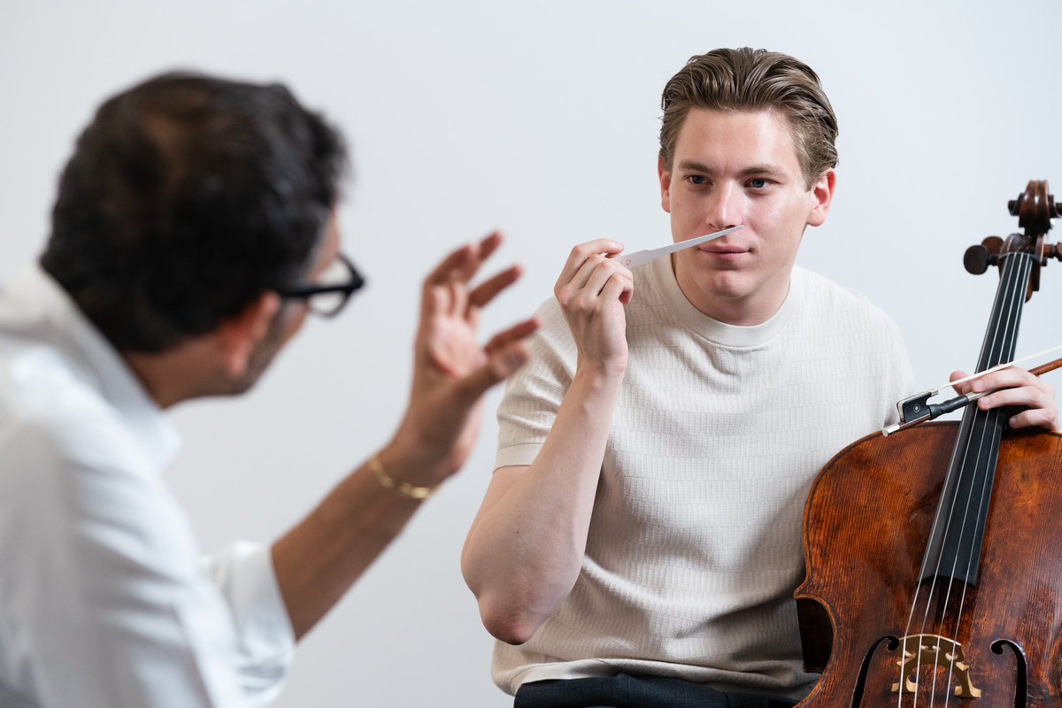 klausmakela's tweet photo. Tonight a very special concert at the Philharmonie de Paris with Francis Kurkdjian — I’ve been looking forward to this so much… I’ll play the Bach D minor Suite and he’s created 6 different scents to accompany each movement. 

Photo credit: Maison Francis Kurkdjian https://t.co/KZBzRuxA0z