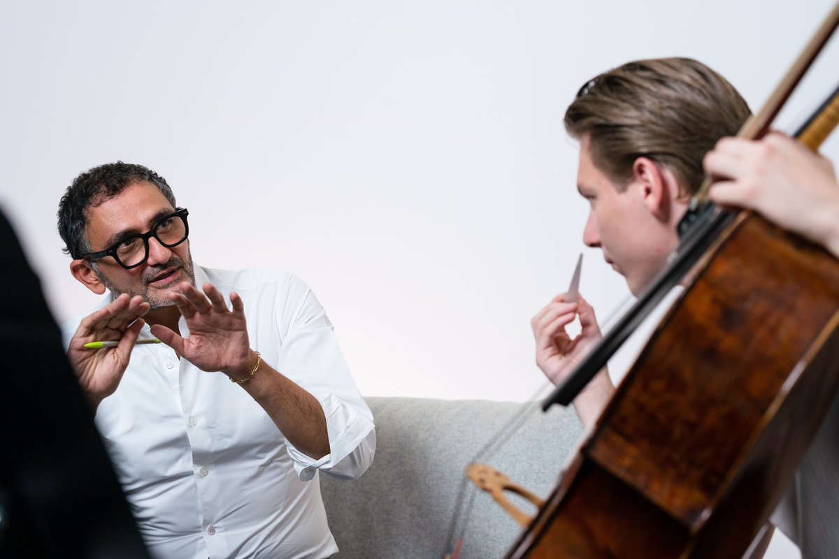 klausmakela's tweet photo. Tonight a very special concert at the Philharmonie de Paris with Francis Kurkdjian — I’ve been looking forward to this so much… I’ll play the Bach D minor Suite and he’s created 6 different scents to accompany each movement. 

Photo credit: Maison Francis Kurkdjian https://t.co/KZBzRuxA0z