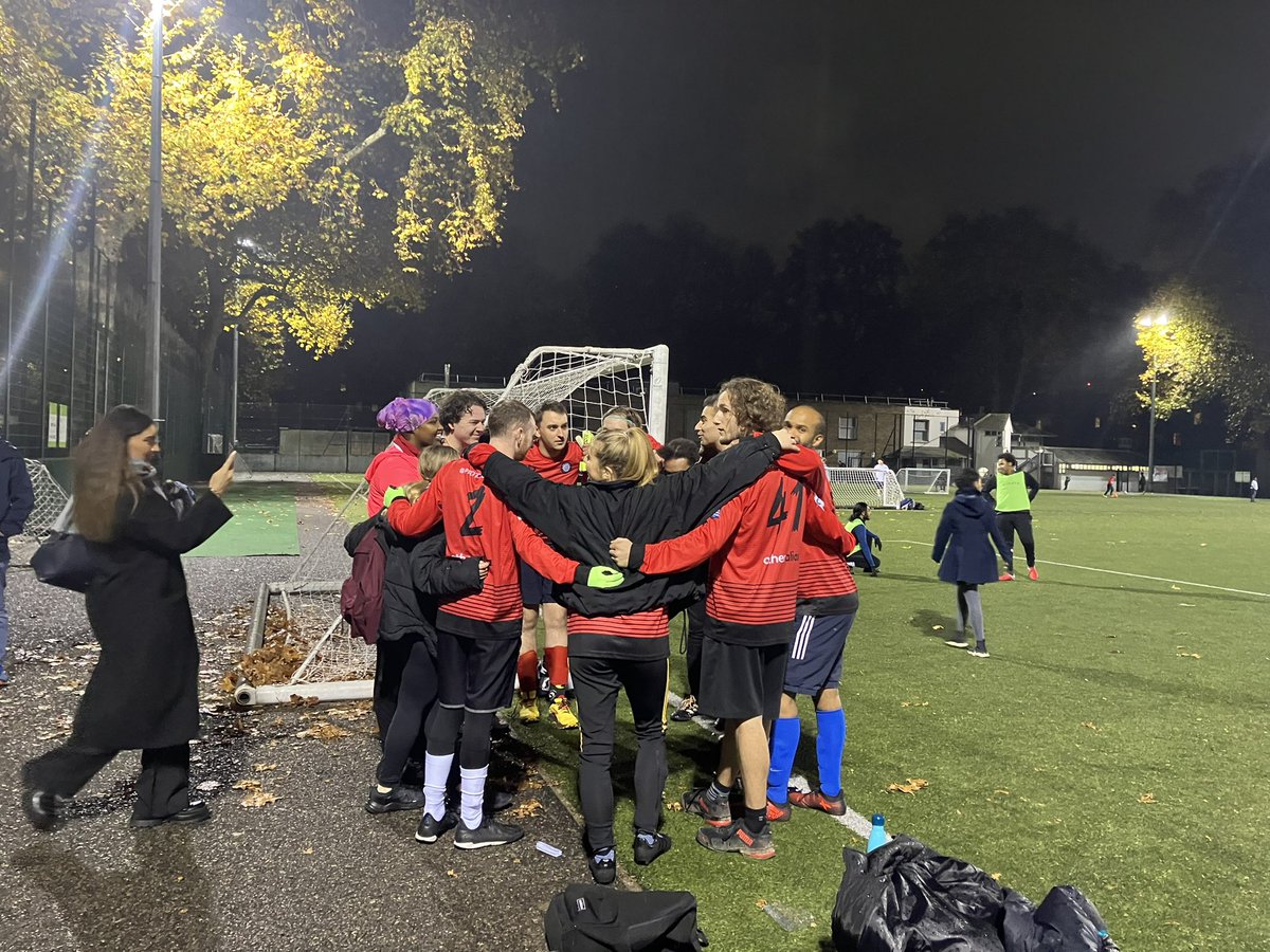 anne_clarke's tweet photo. Pre-game huddle @CamdenLabour vs @NewJournal at @coramsfields https://t.co/yTIKO9qGGg
